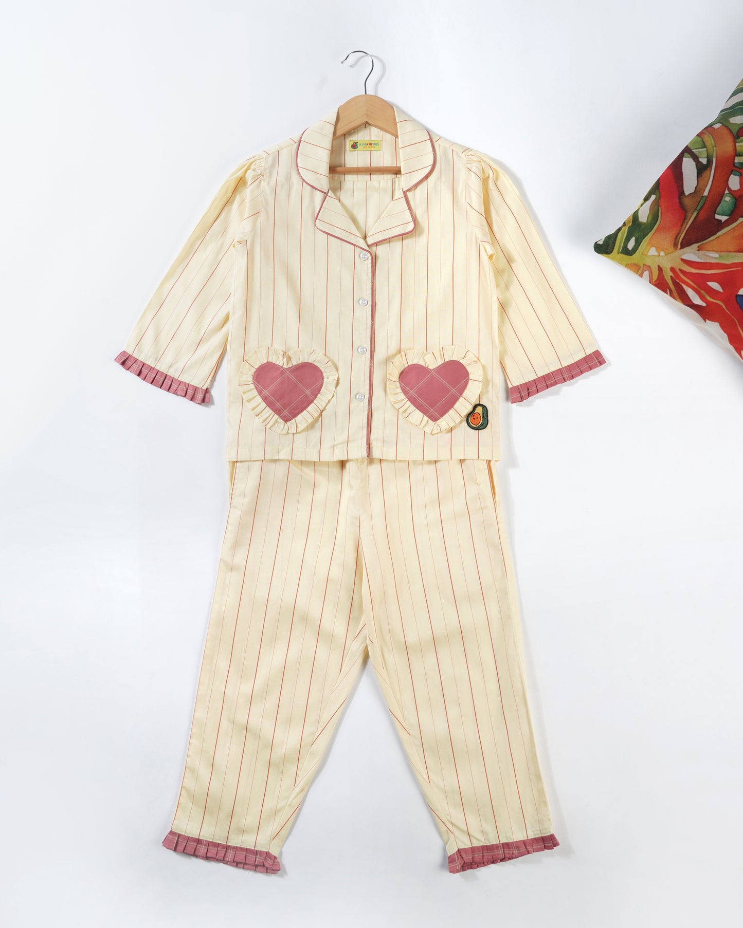 Avokiddos Girls Heart Bottom Retro lounge set